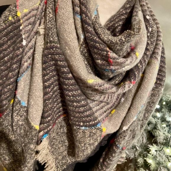 Plaid fringe Scarf/Shoulder Wrap - Picture 2 of 6